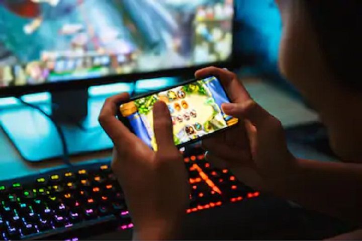 Cegah Dampak Negatif Game Online pada Anak