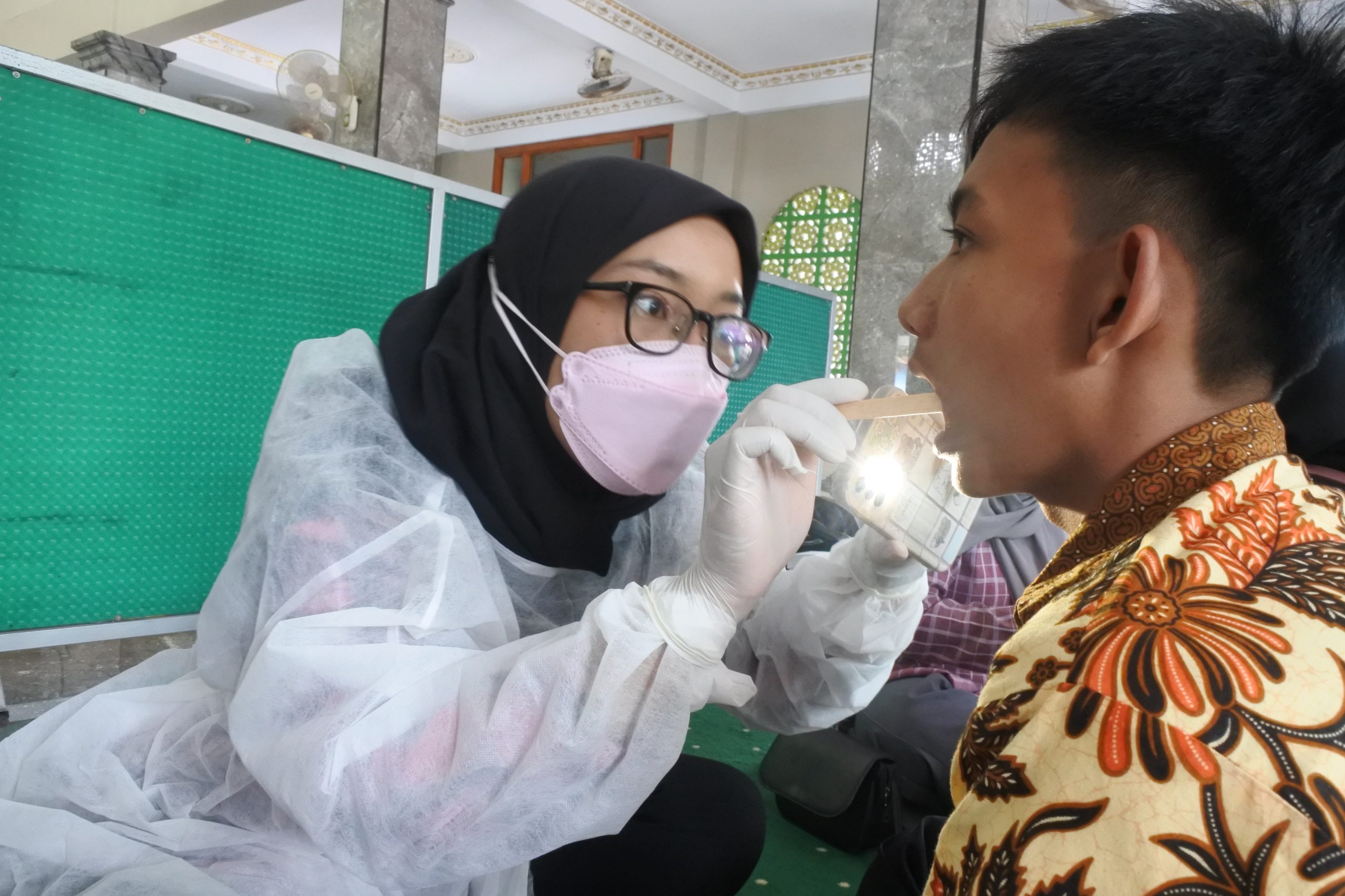 Pencegahan Kanker Mulut: Dosen FKG UMY Bimbing Remaja Dusun Malangan