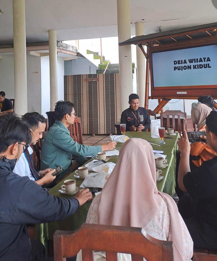 UMY Bersama Kalurahan Wirokerten Gali Inspirasi dari Desa Wisata Pujon Kidul, Malang